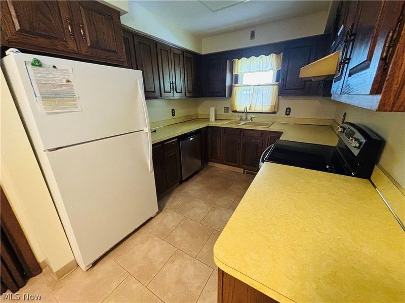 24346 Paradise Lane, Euclid, OH 44123 Photo 5