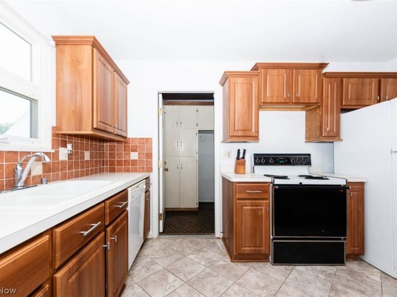 5152 Franklyn Boulevard, Unit A, Willoughby, OH 44094 Photo 14