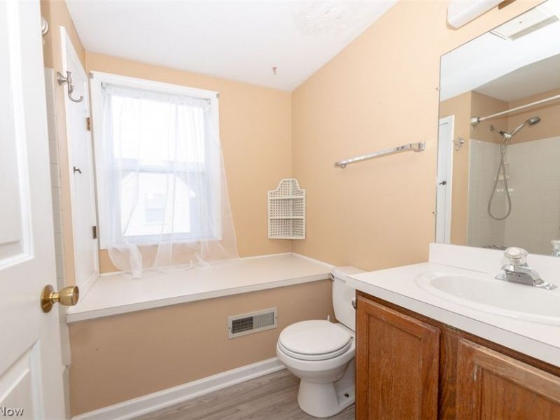 5152 Franklyn Boulevard, Unit A, Willoughby, OH 44094 Photo 24