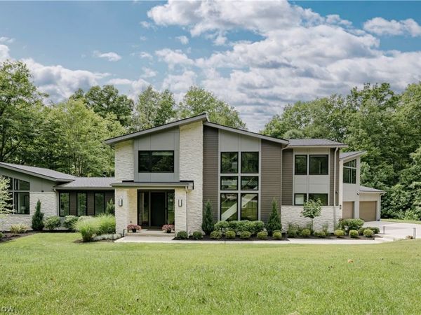 8070 Tulip Lane , Chagrin Falls, OH 44023