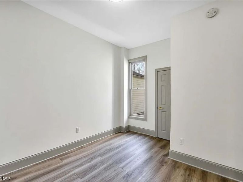 3401 Clinton Avenue, Cleveland, OH 44113 Photo 12