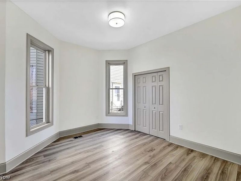 3401 Clinton Avenue, Cleveland, OH 44113 Photo 14