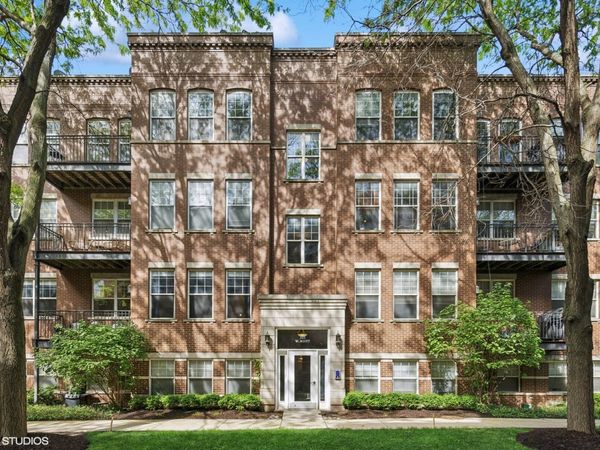 303 W Scott Street , Unit 402, Chicago, IL 60610