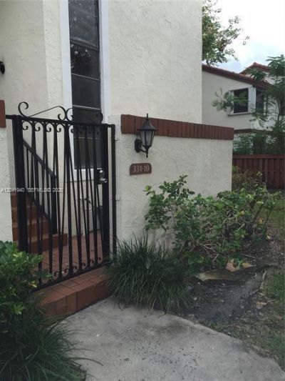 331 Ives Dairy Rd , Unit 331-10, Miami, FL 33179 Photo