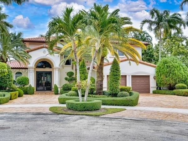 15763 NW 80th Ave , Miami Lakes, FL 33016