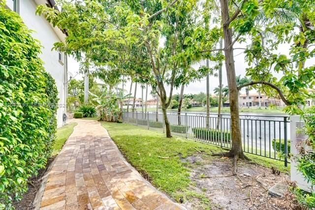 15763 NW 80th Ave , Miami Lakes, FL 33016 Photo