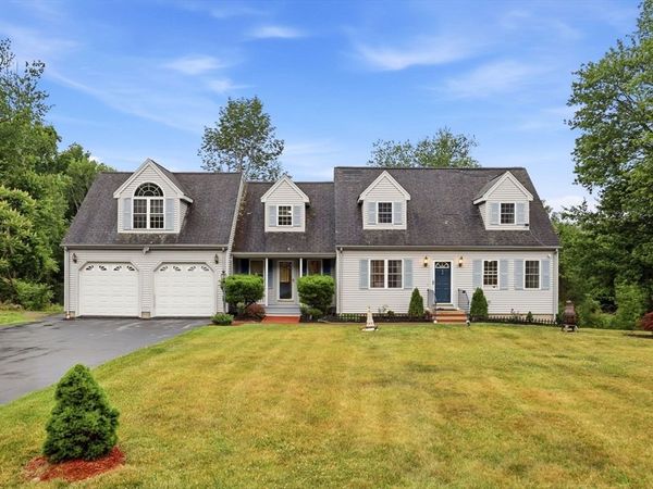 11 Elmwood Dr, Berkley, MA 02779