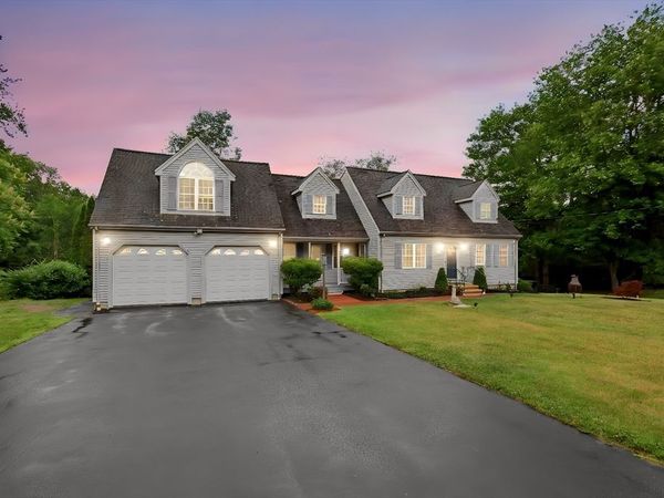 11 Elmwood Dr, Berkley, MA 02779