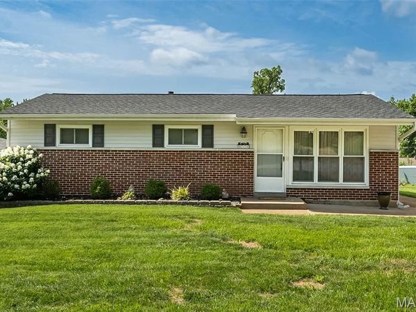 612 Acorn Drive, Crestwood, MO 63126