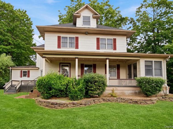 863 Lake Road , Huntington, NY 11743