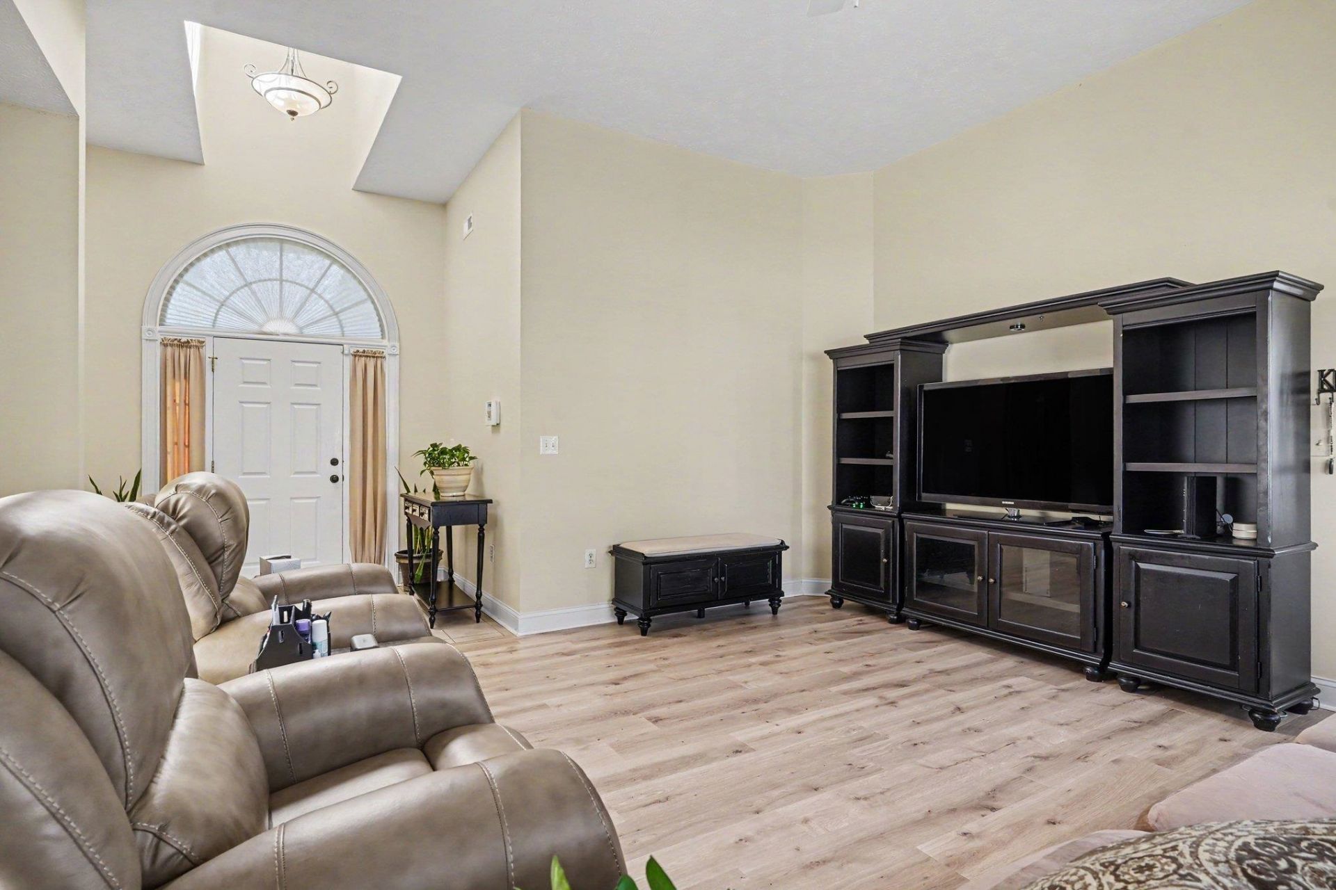327 Cypress Keyes Ln. Photo 6