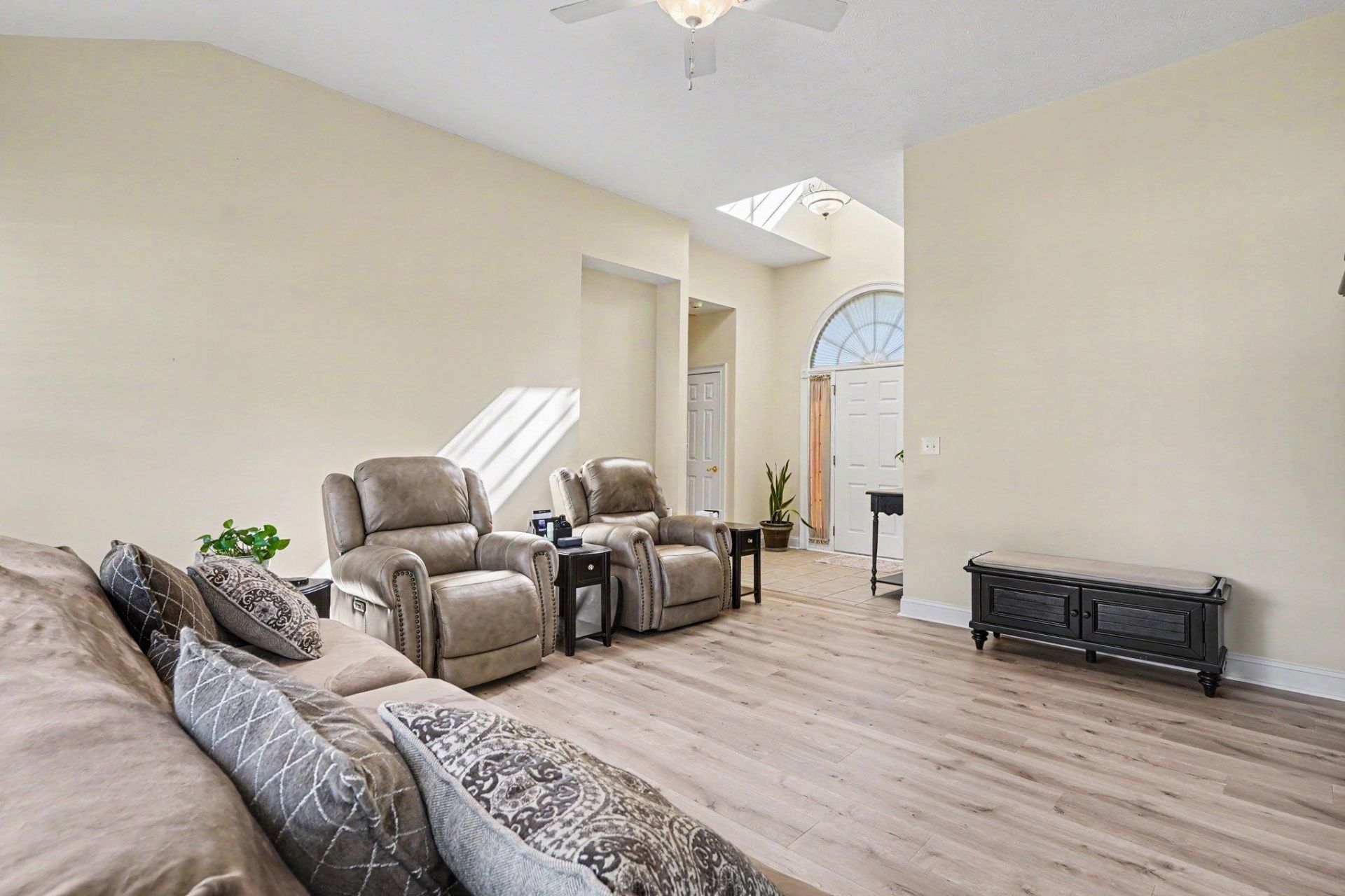 327 Cypress Keyes Ln. Photo 7