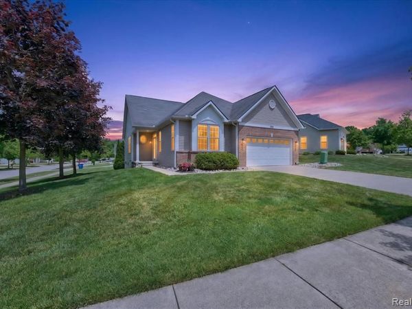 3576 Riverside Drive, Auburn Hills, MI 48326