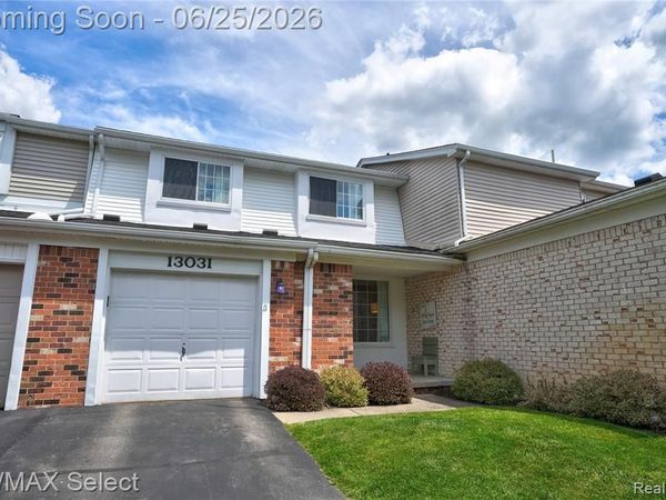 13031 Lockmoor Drive, Grand Blanc, MI 48439