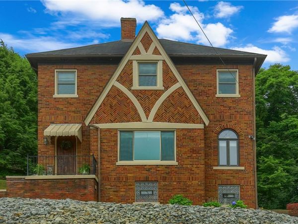 1350 Lindbergh Avenue, Aliquippa, PA 15001
