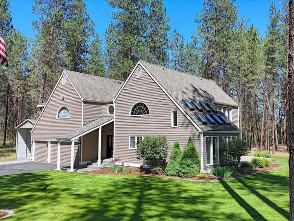 17016 N Saddle Hill Rd, Colbert, WA 99005