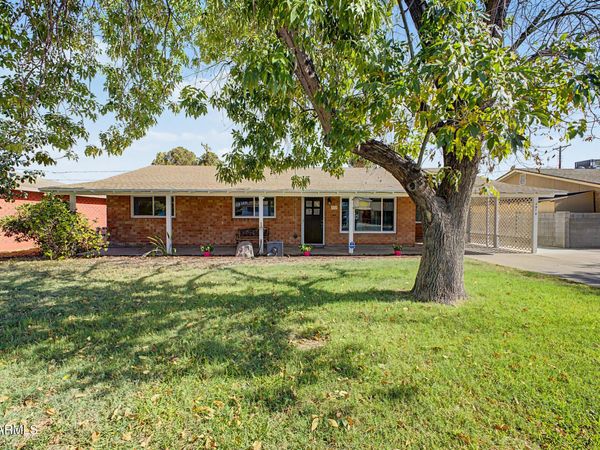 3915 W Berridge Lane, Phoenix, AZ 85019