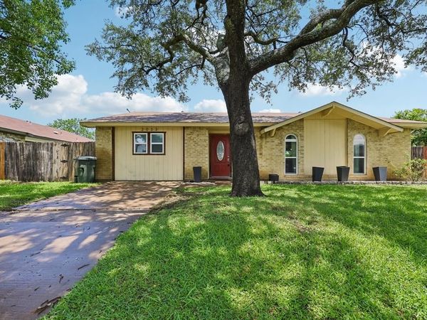 2033 Rose Hill Road, Carrollton, TX 75007