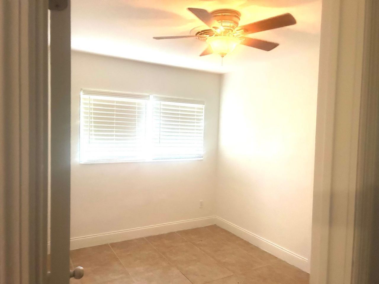 1067 Iroquois Avenue, Fort Lauderdale, FL 33312 Photo