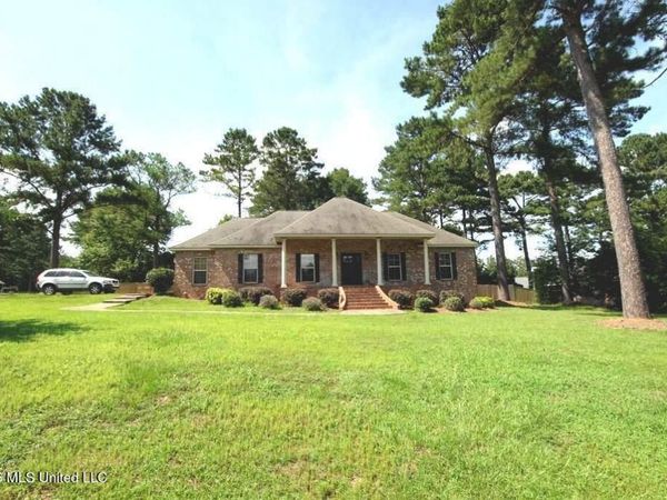 1 Pine Meadow Loop, Hattiesburg, MS 39402