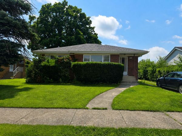 11043 Boeger Court, Westchester, IL 60154