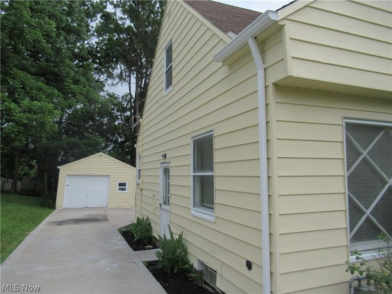 86 Cowles Avenue, Bedford, OH 44146 Photo 2