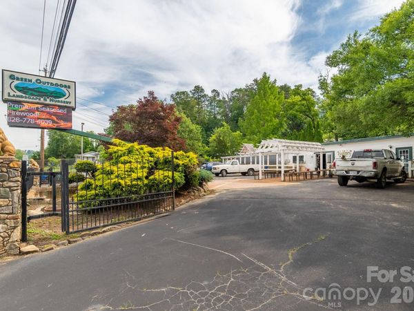 91 Weaverville Road , Asheville, NC 28804