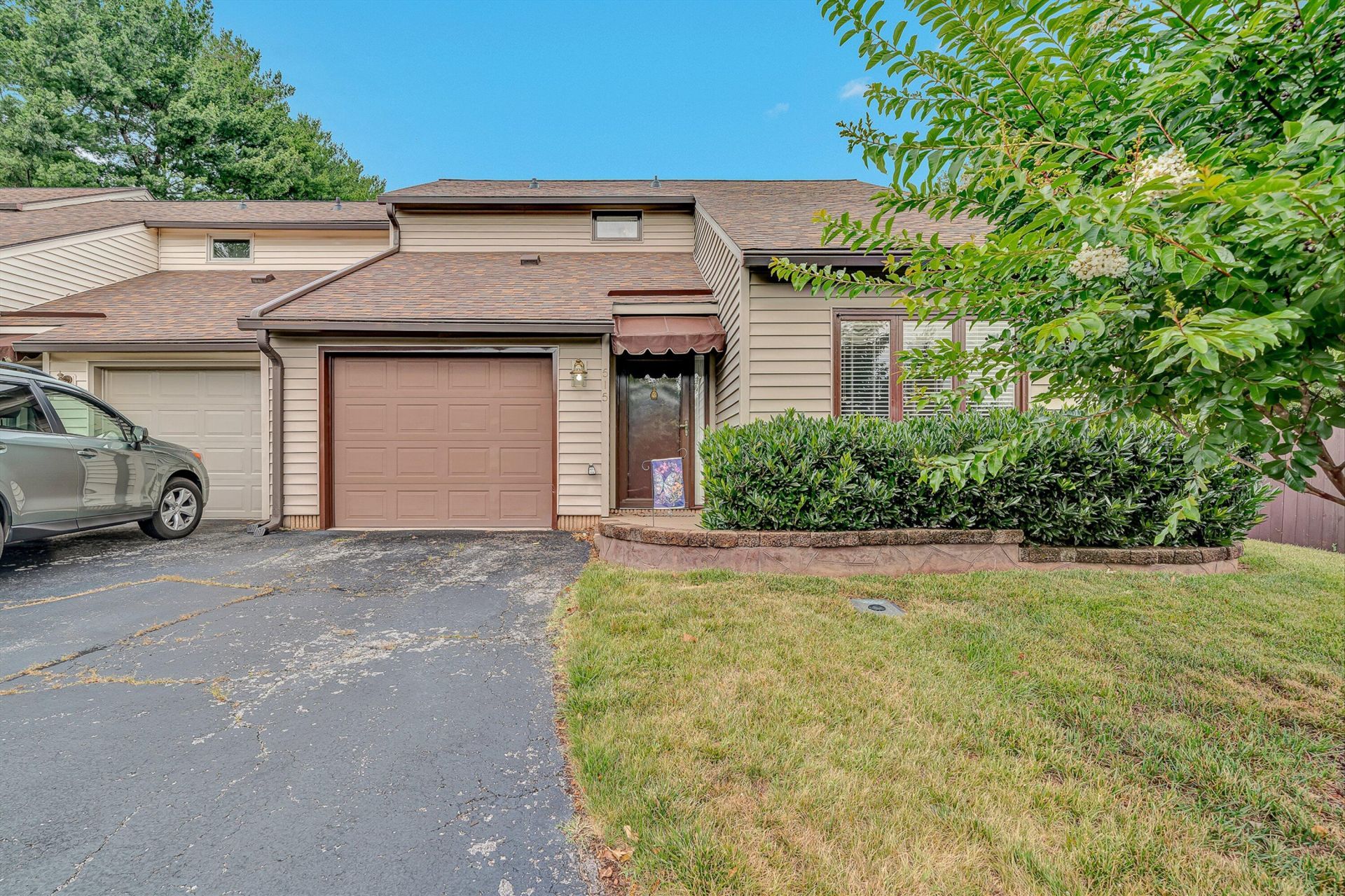 515 Dillon Dr , Vinton, VA 24179 Main Photo
