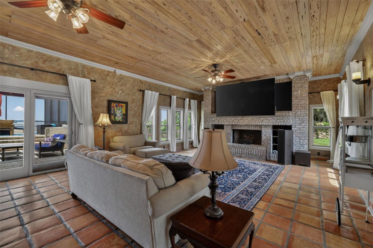 6118 Dora Dr, Mount Dora, FL 32757 Photo