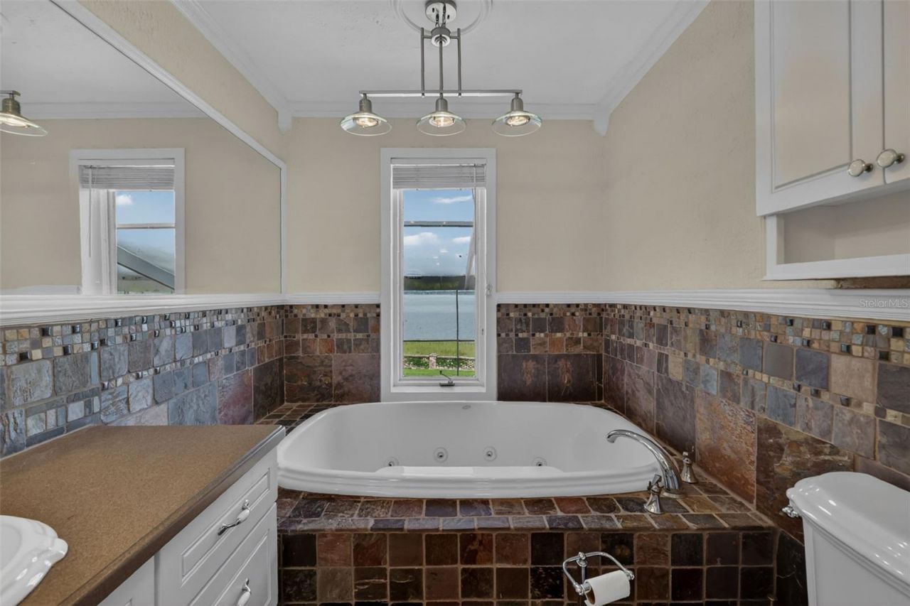 6118 Dora Dr, Mount Dora, FL 32757 Photo