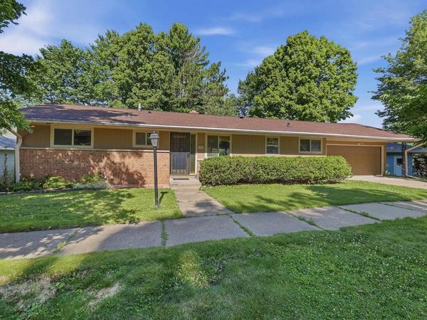 908 S 11TH STREET, Wausau, WI 54403