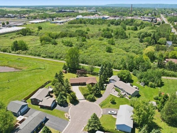 2 Willow St, Superior, WI 54880