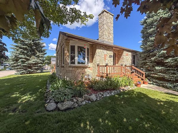 833 S 119th STREET, West Allis, WI 53214