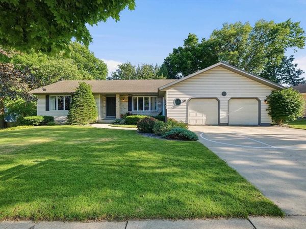 423 Butternut Drive, Oregon, WI 53575