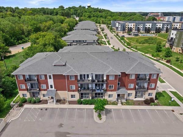 1601 N Windsor Avenue, Unit 102, Cottage Grove, WI 53527
