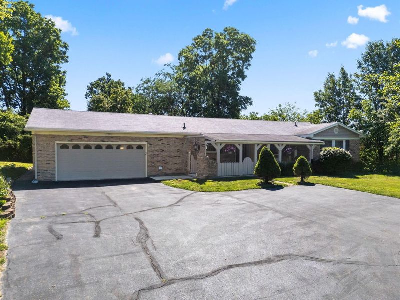 800 White Oak Drive, Springfield, OH 45504 Photo 1