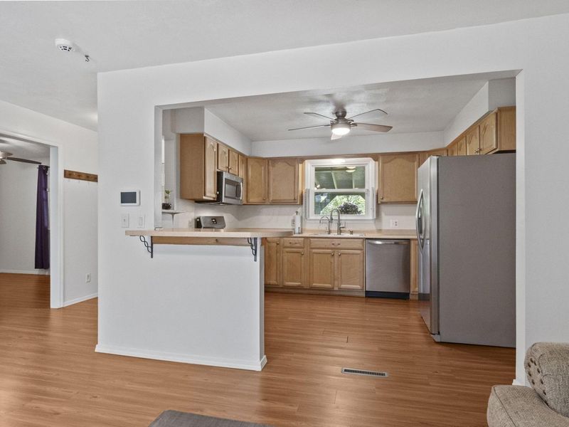 800 White Oak Drive, Springfield, OH 45504 Photo 9