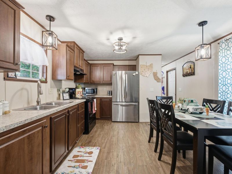 144 Villa Drive, Circleville, OH 43113 Photo 9