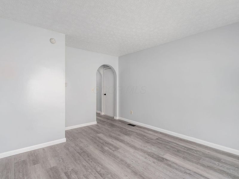 1380 Stanwix Court, Columbus, OH 43223 Photo 7