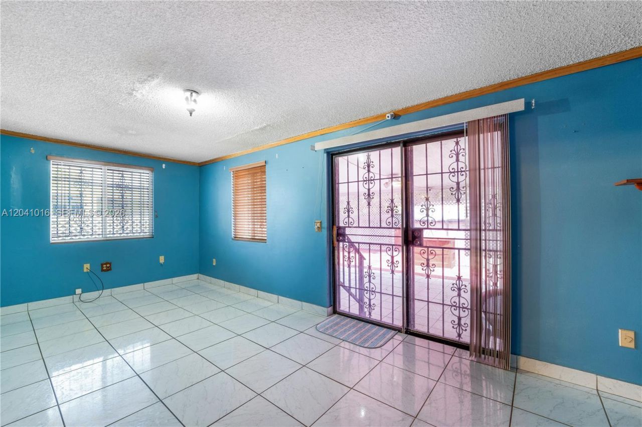 11941 SW 4th St , Miami, FL 33184 Photo