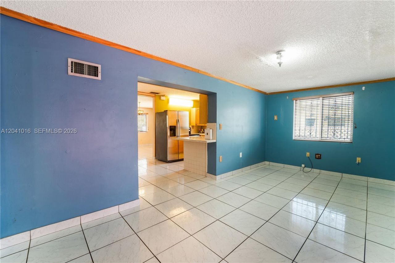 11941 SW 4th St , Miami, FL 33184 Photo