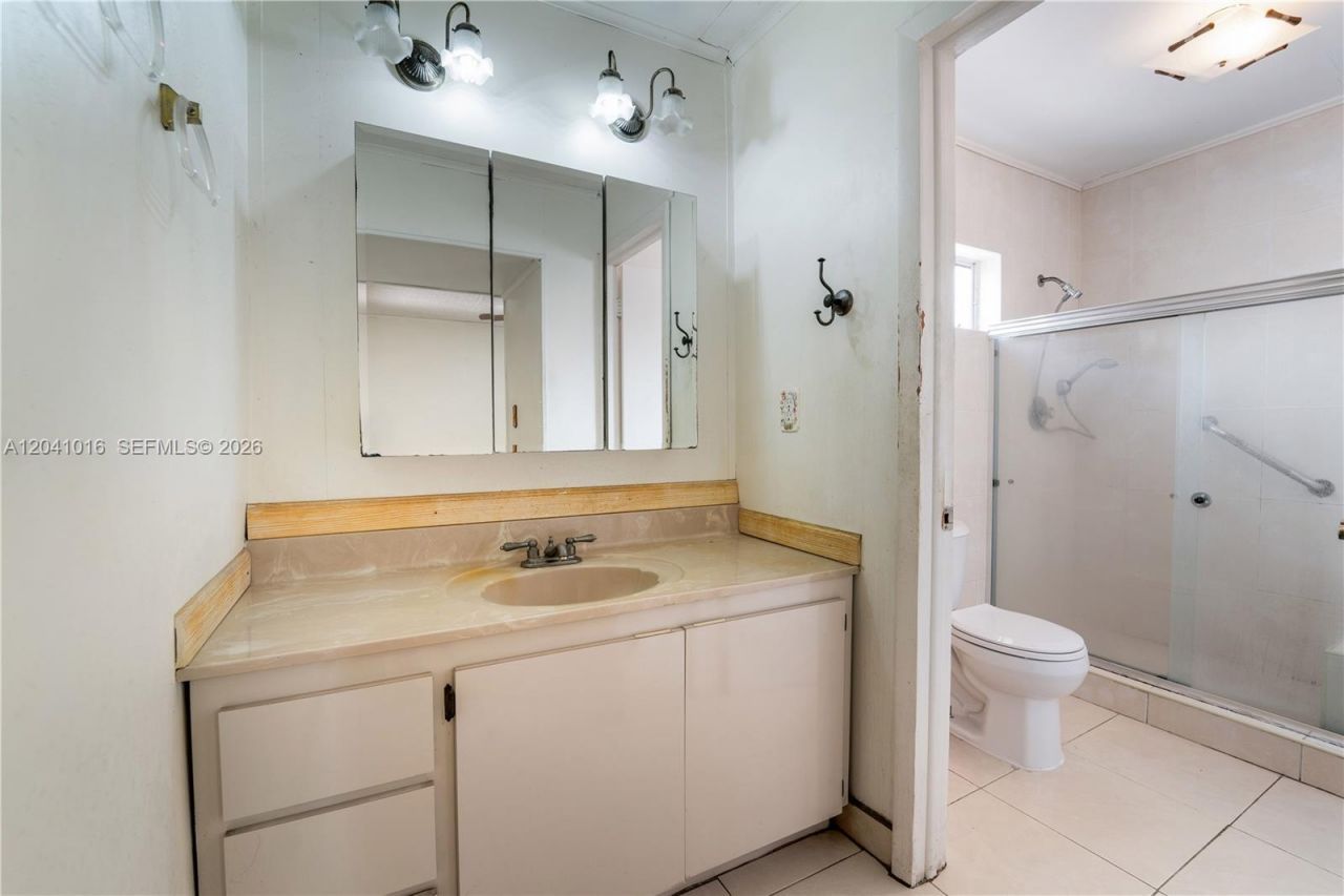 11941 SW 4th St , Miami, FL 33184 Photo