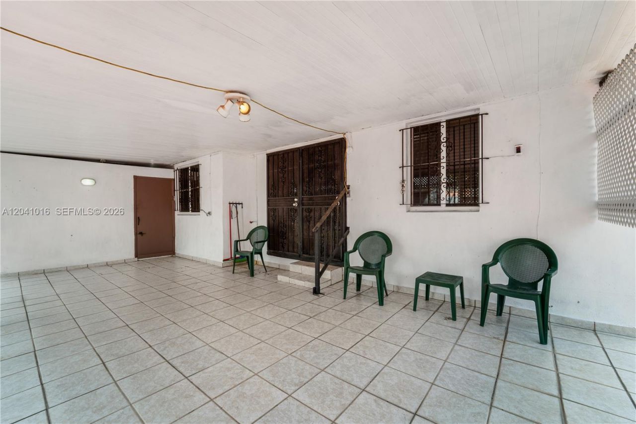 11941 SW 4th St , Miami, FL 33184 Photo