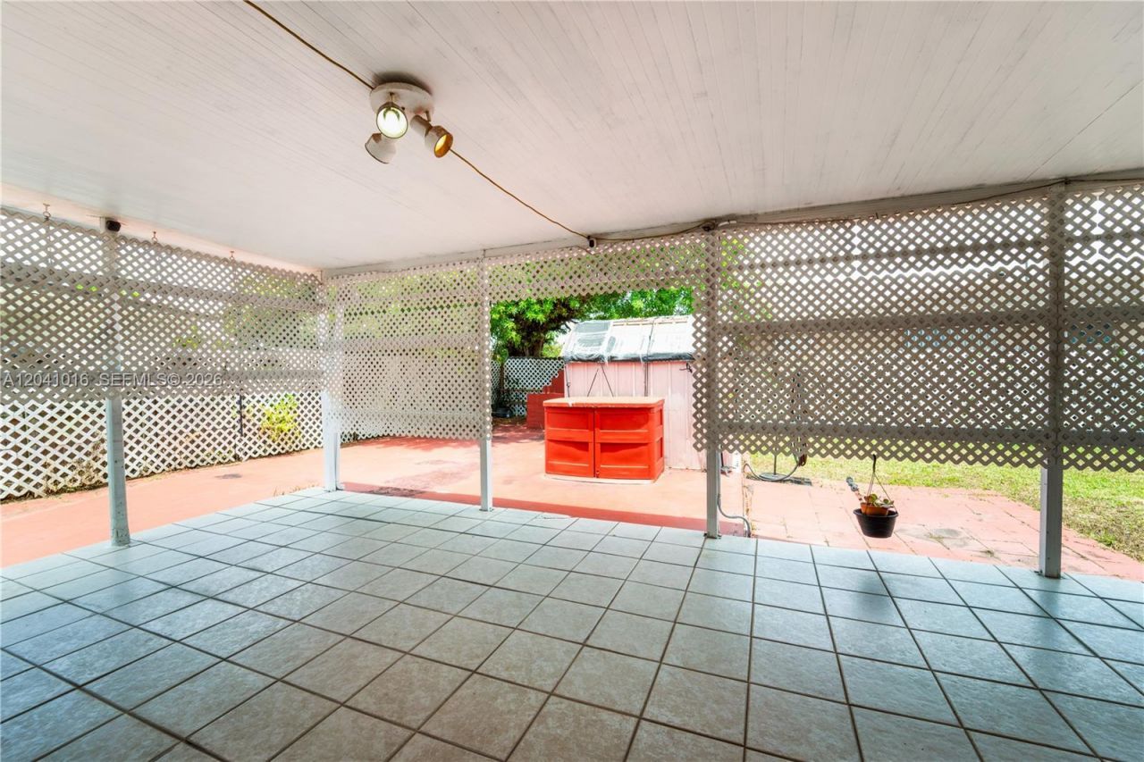 11941 SW 4th St , Miami, FL 33184 Photo