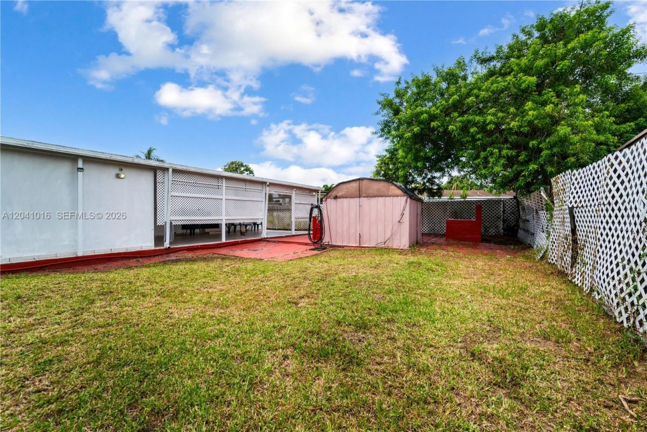 11941 SW 4th St , Miami, FL 33184 Photo