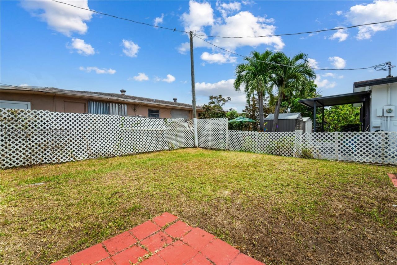 11941 SW 4th St , Miami, FL 33184 Photo
