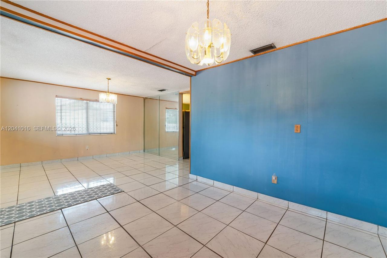 11941 SW 4th St , Miami, FL 33184 Photo