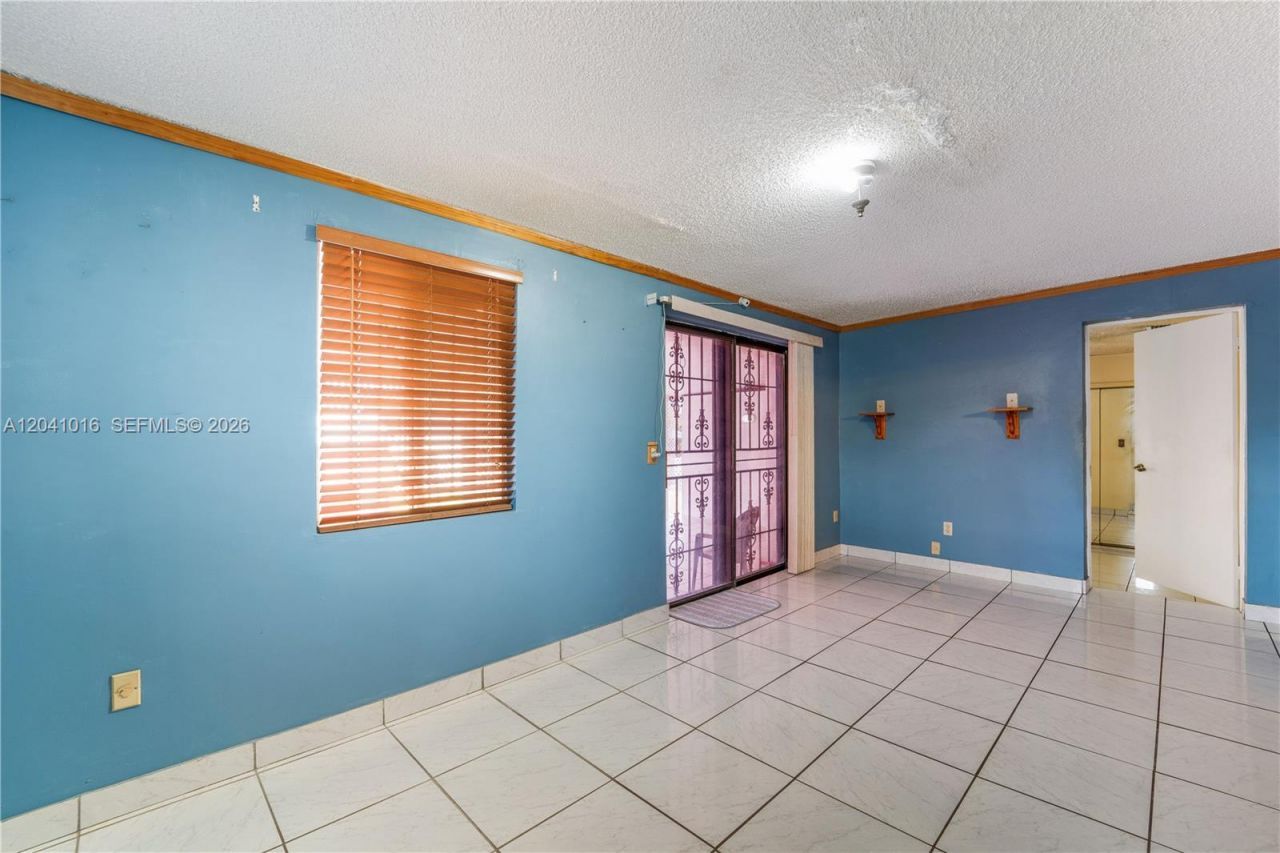 11941 SW 4th St , Miami, FL 33184 Photo