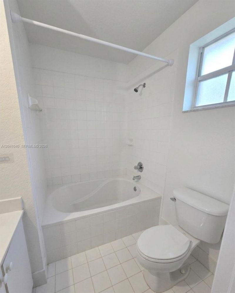 8936 W Flagler St , Unit 204, Miami, FL 33174 Photo