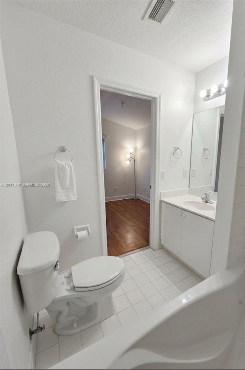 8936 W Flagler St , Unit 204, Miami, FL 33174 Photo